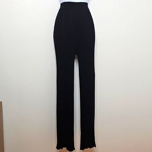 - PantLuxury Comfort: Agnona Knitwear Soft-Lined Pants